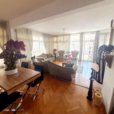 Apartment Sehir Merkezi Kaleici Isiklar Caddesi Yakini *