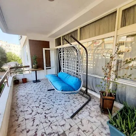 Sehir Merkezi Kaleici Isiklar Caddesi Yakini Apartment